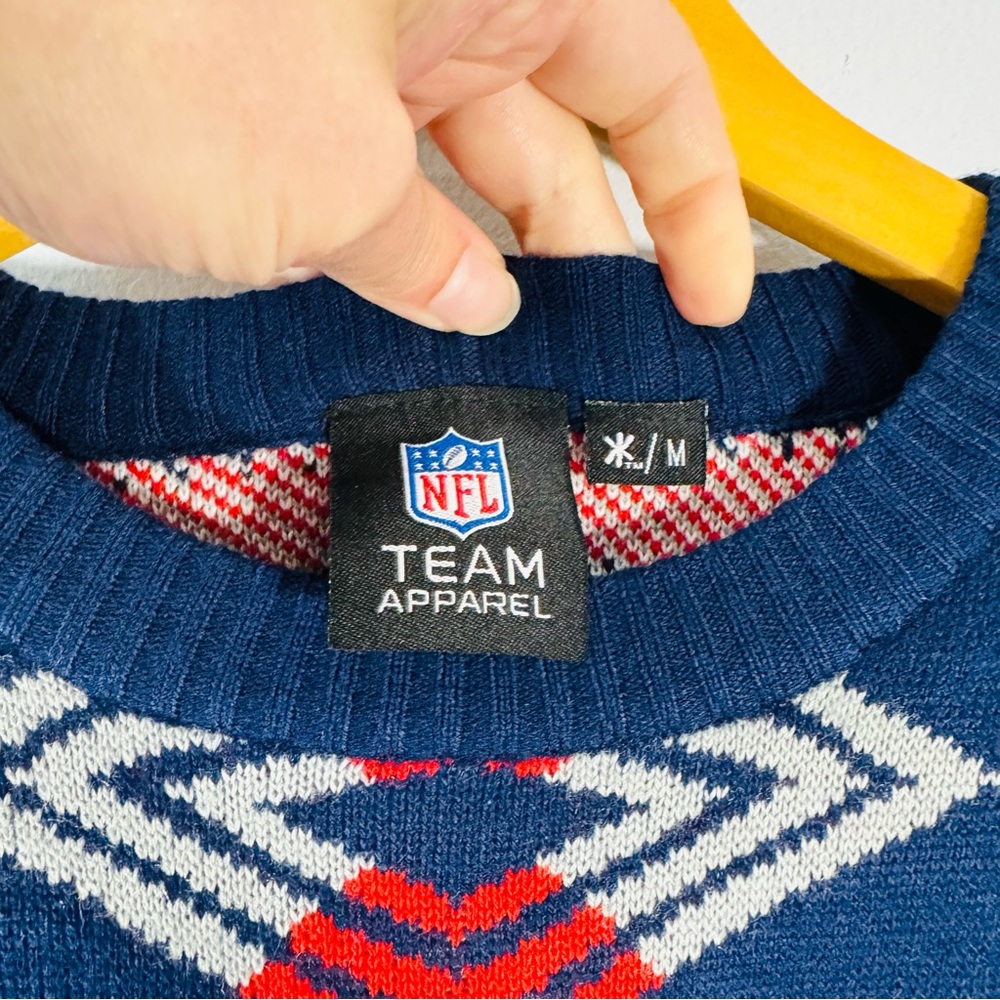 NWT NFL Patriots Aztec Geometric Knit Sweater Acrylic Navy Red M - Picture 4 of 6
